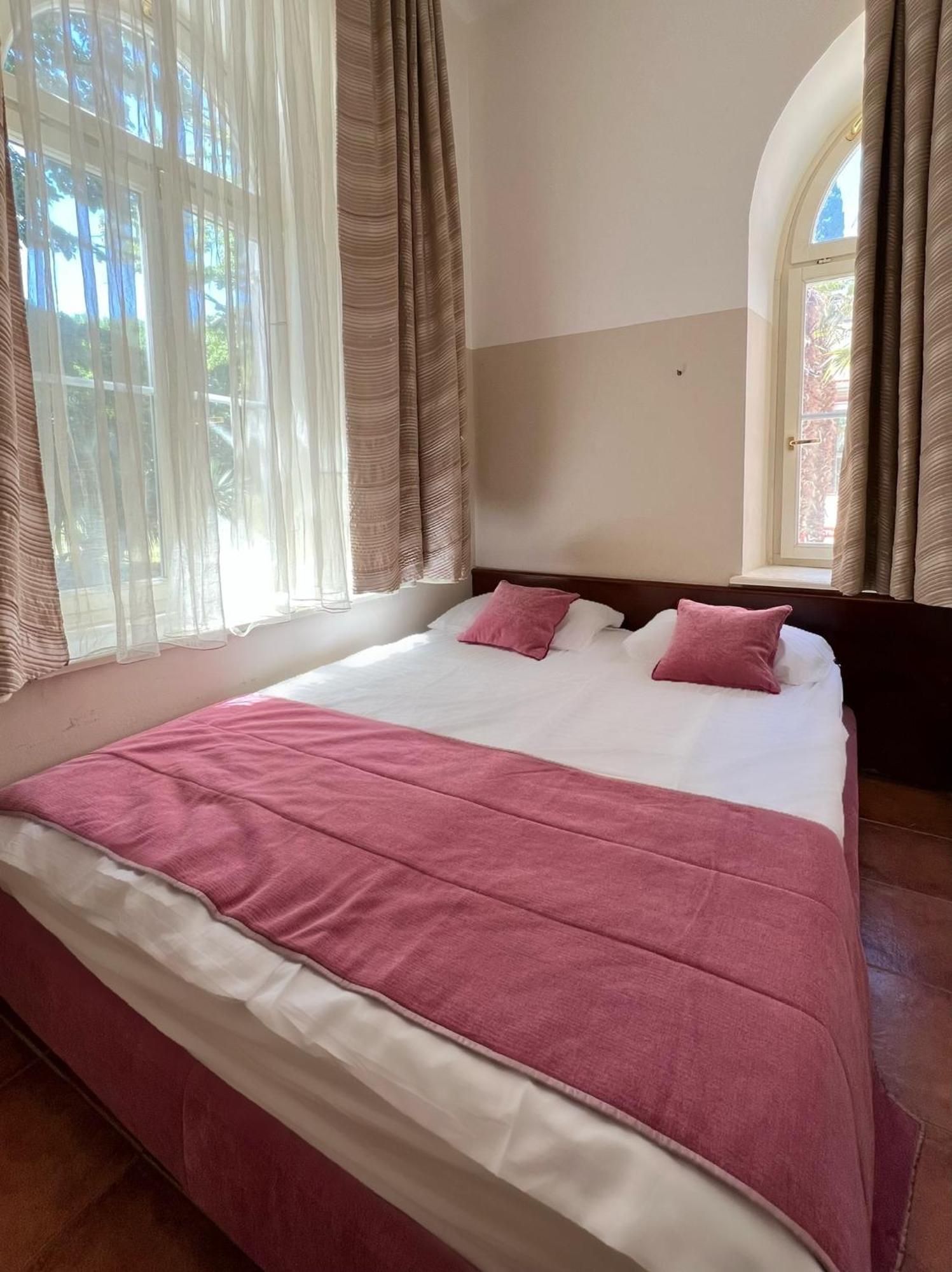 Villa Valdepian Apartments 萨武德里亚 外观 照片