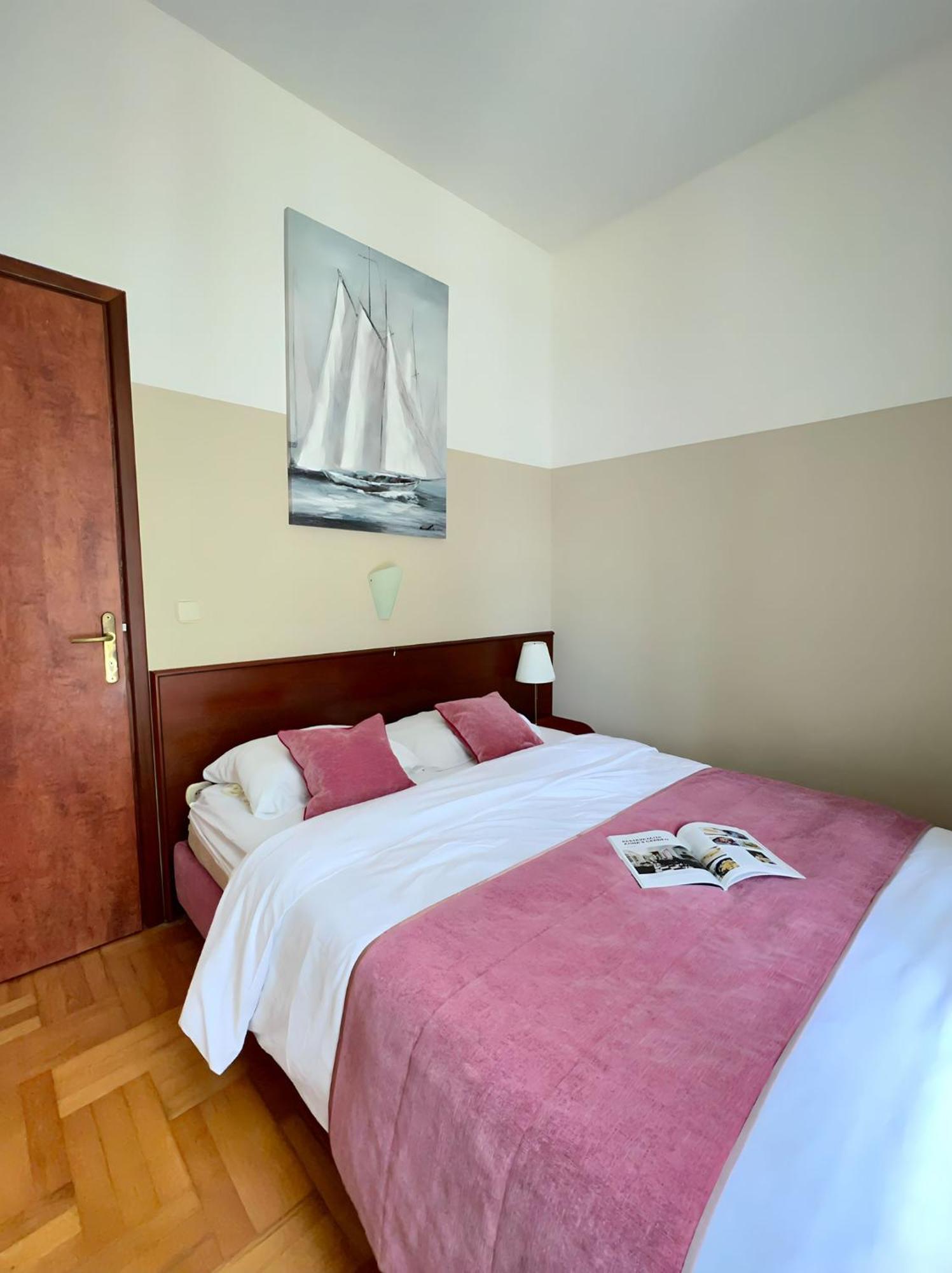 Villa Valdepian Apartments 萨武德里亚 外观 照片